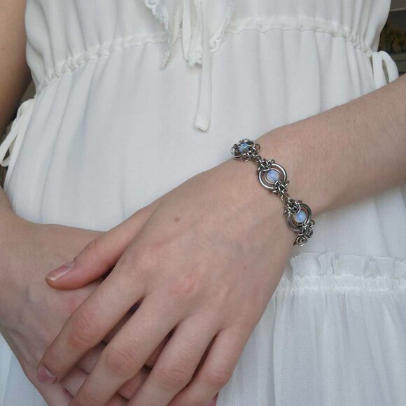 Vintage medieval inspired fairy whimsical opalite and silver bracelet - Picture 10 of 11